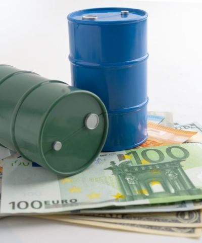 Home 16 Benzina oltre i 2 euro: quanto può incidere lo stile di guida sui consumi?