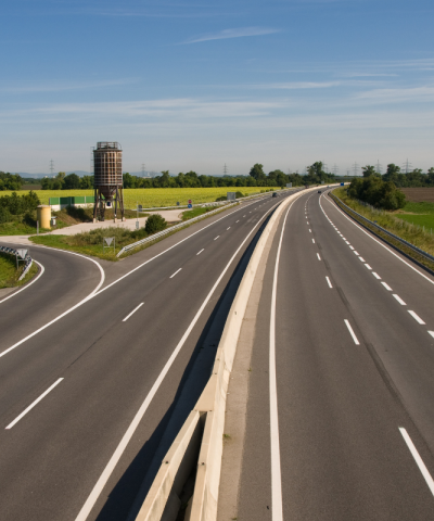 Autobahn tedesche: rallentare per risparmiare energia