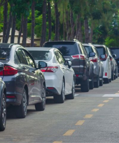 Parcheggiare: il simpatico manuale sul parcheggio perfetto