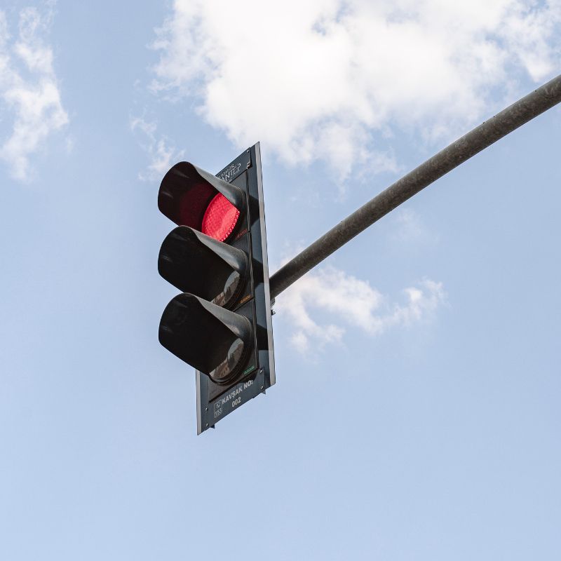 Semaforo rotto: cosa fare? Le regole da conoscere secondo il Codice della Strada