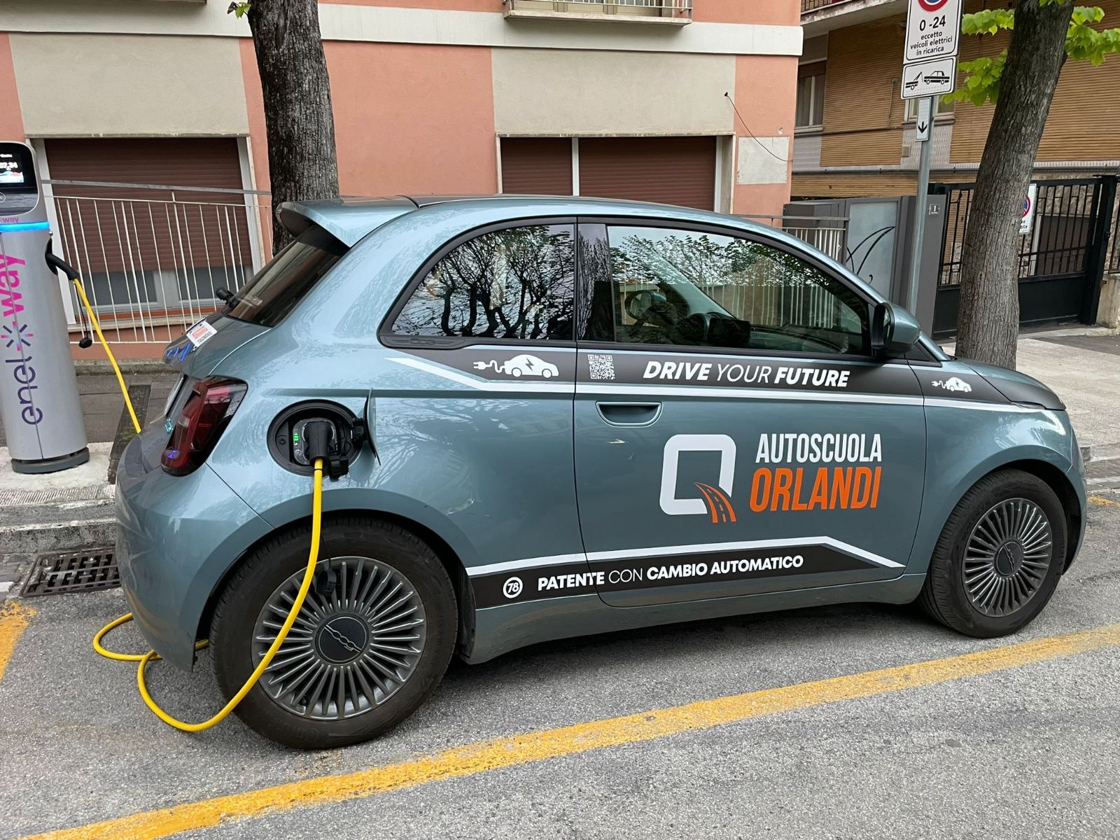 autoscuole orlandi macchina elettrica 9375ef56