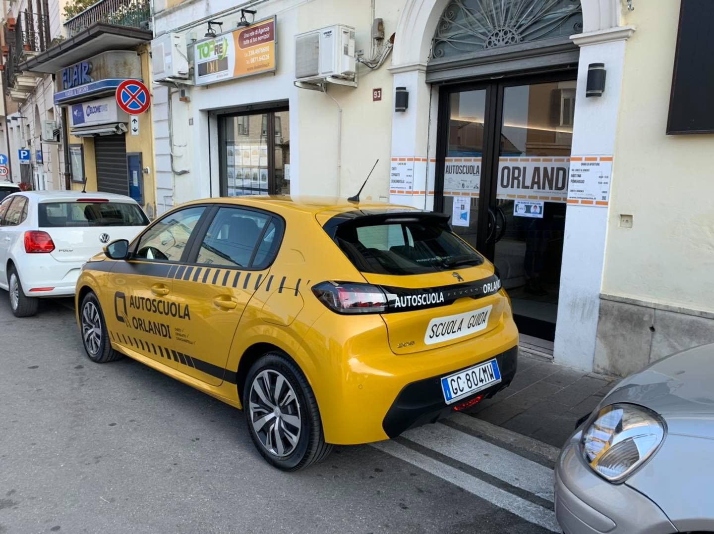 autoscuole orlandi macchina normale e69a81c3