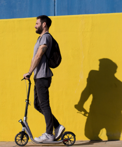 Monopattini elettrici: chi può guidarli