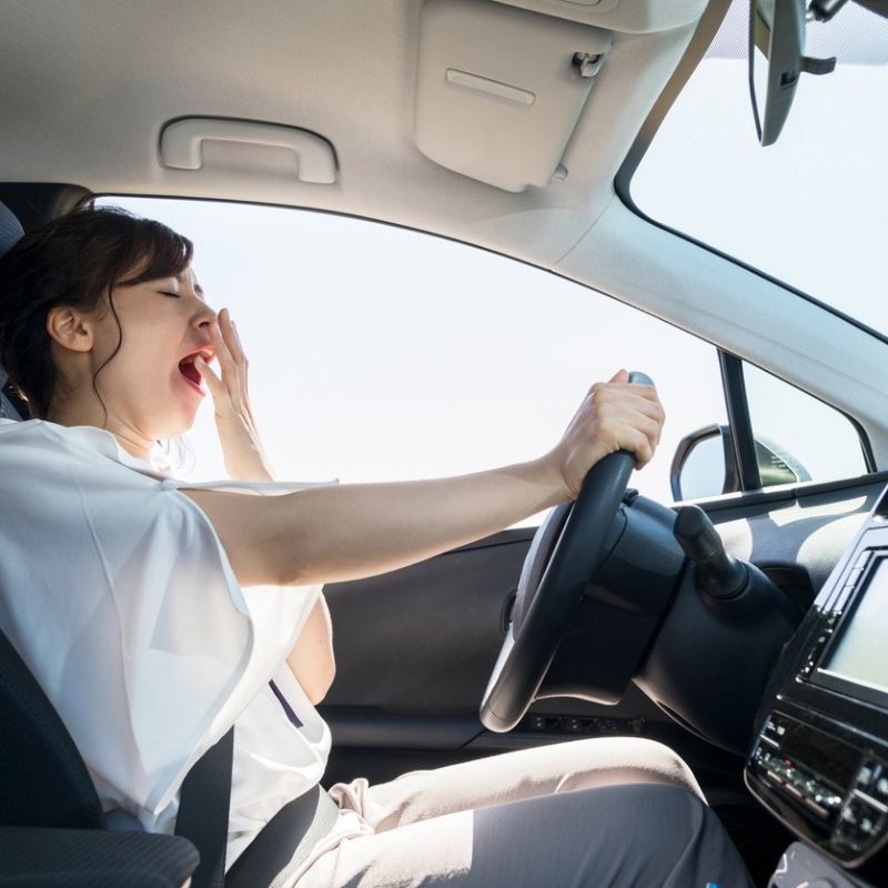 Colpo di sonno alla guida: i segnali da non sottovalutare