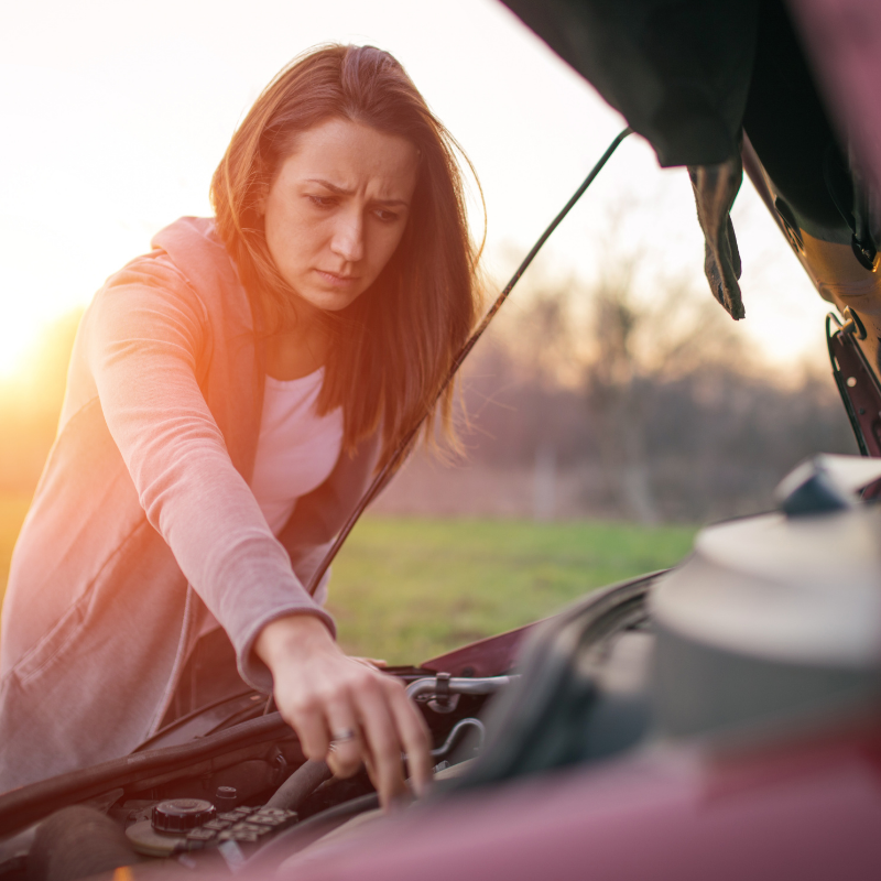 come ricare la batteria dell'auto ferma