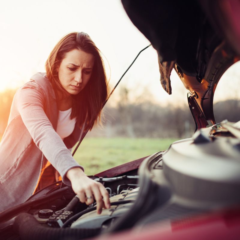 Emergenze in auto: 5 cose che ti aiutano a gestirle
