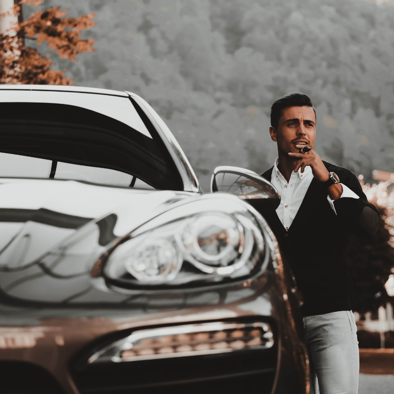 La porsche vende auto di successo