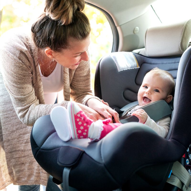 Nuova normativa seggiolini per auto 2024: tutto quello che c’è da sapere