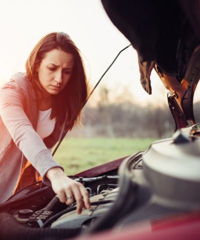 Emergenze in auto: 5 cose che ti aiutano a gestirle