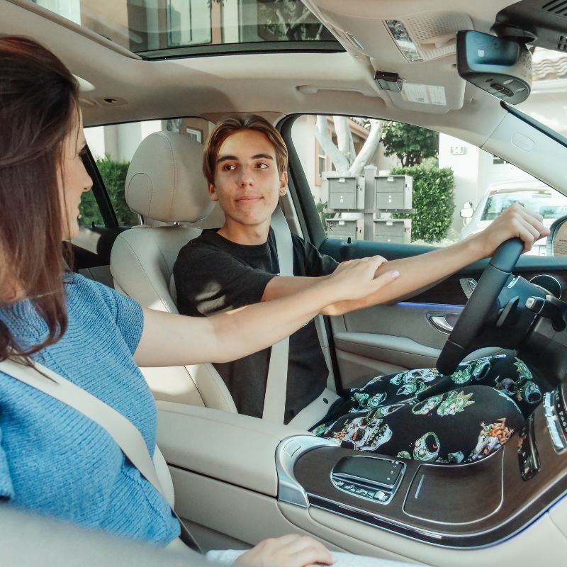 Guida accompagnata a 17 anni: come superare la paura di guidare
